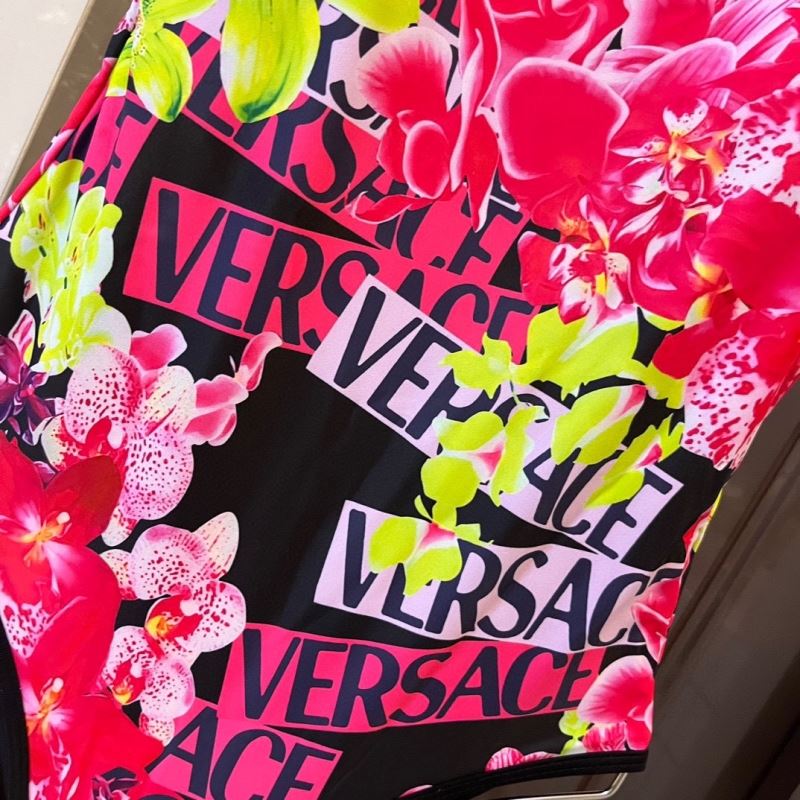 VERSACE